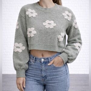 Dreamers by Debut Cropped Floral Textured Sweater Size S